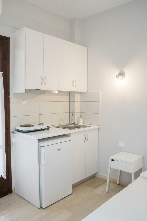 Afroditi Pansion Áyios Nikítas Exterior foto